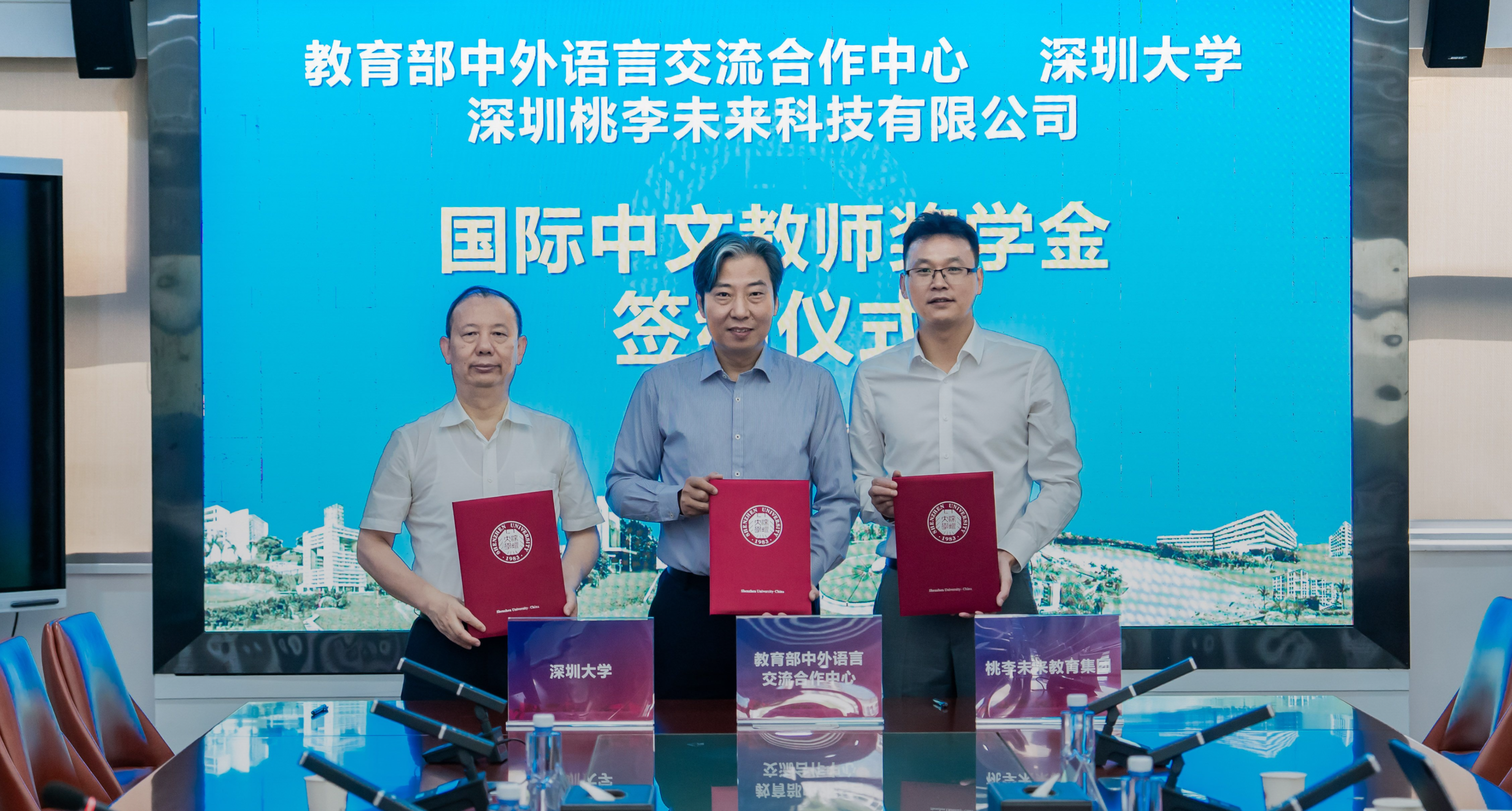 https://tlwl-public-1329292366.cos.ap-guangzhou.myqcloud.com/taoli-official-website/imgs/img-home-banner-v107-1.png